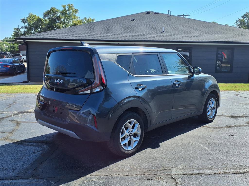 Used 2024 Kia Soul LX w/ Option Group 015 image 3