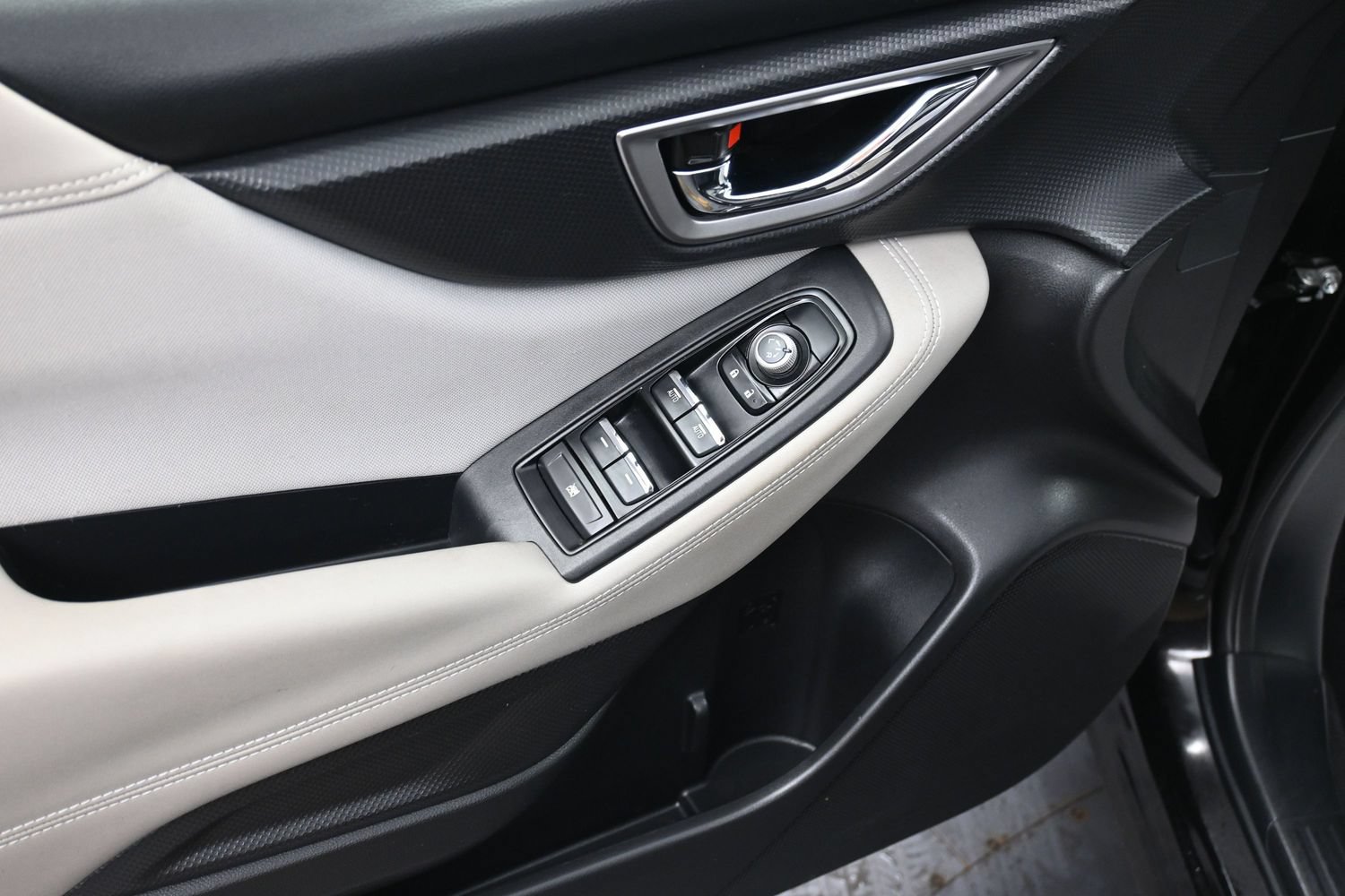 Used 2020 Subaru Forester Premium AWD/4WD image 16