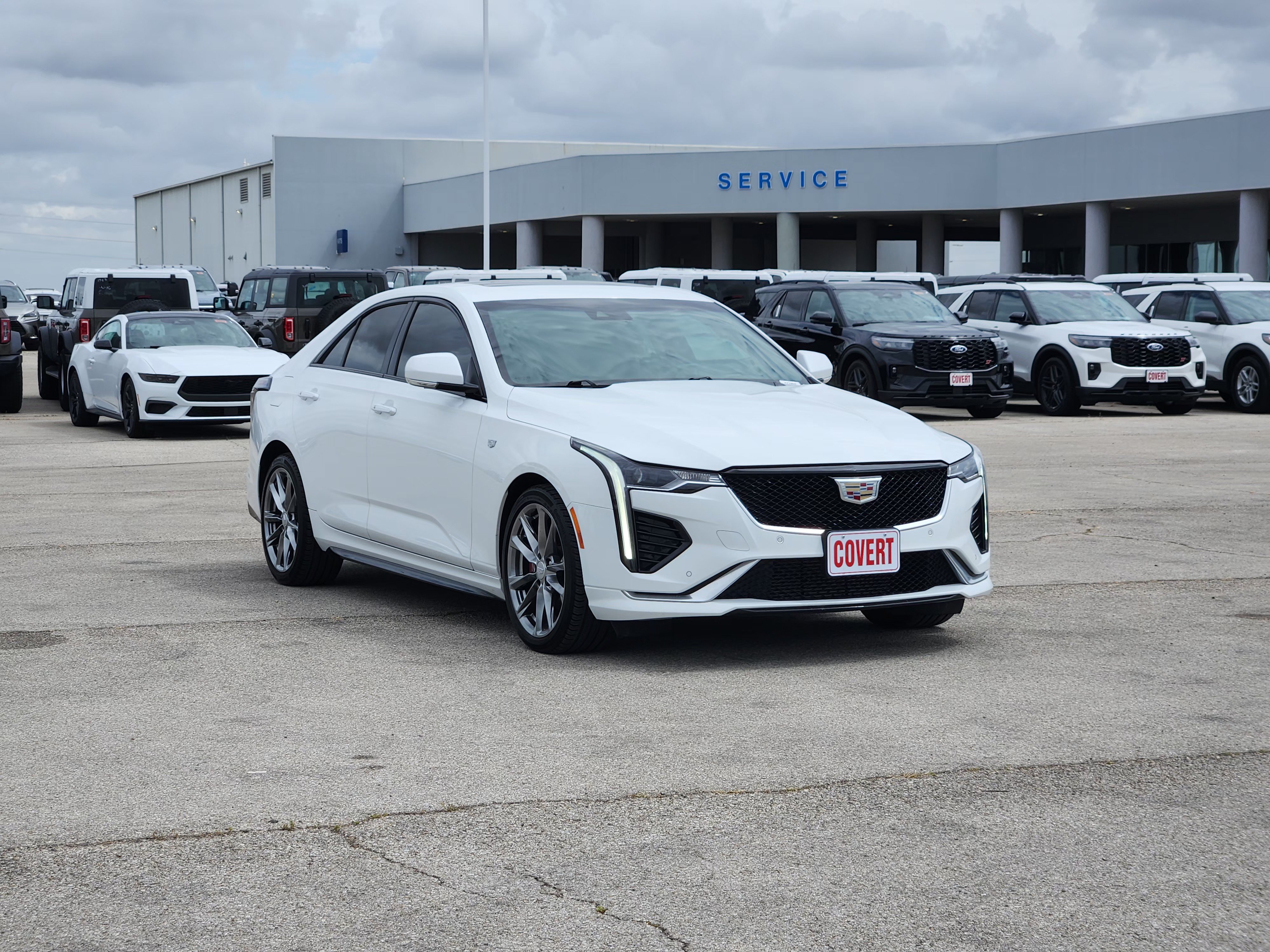 Used 2025 Cadillac CT4 Sport w/ Technology Package RWD image 3