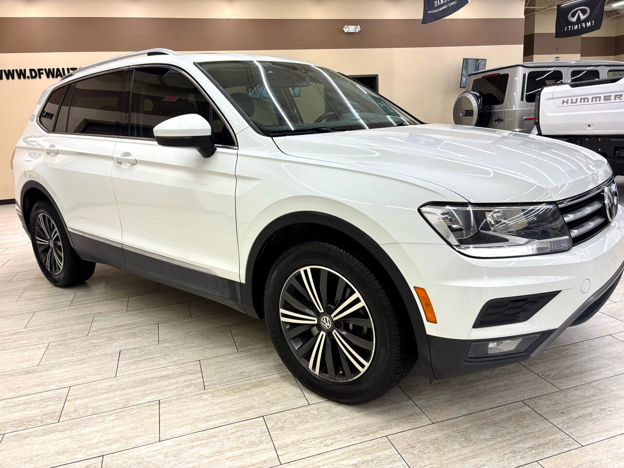 Used 2018 Volkswagen Tiguan SEL image 10