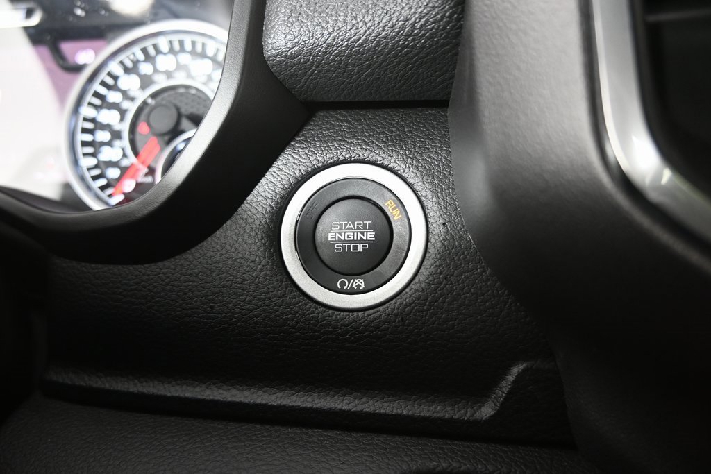 Used 2025 RAM 1500 Laramie w/ Sport Appearance Package image 33