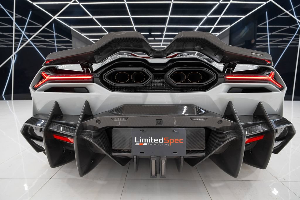 Used 2025 Lamborghini Revuelto AWD/4WD image 21