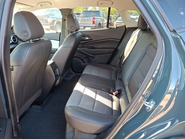 Certified 2025 Chevrolet Trax LT FWD image 10