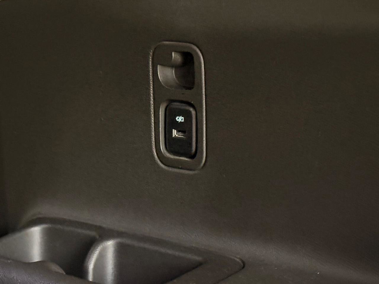 Used 2020 Chevrolet Traverse LT w/ Driver Confidence II Package image 22