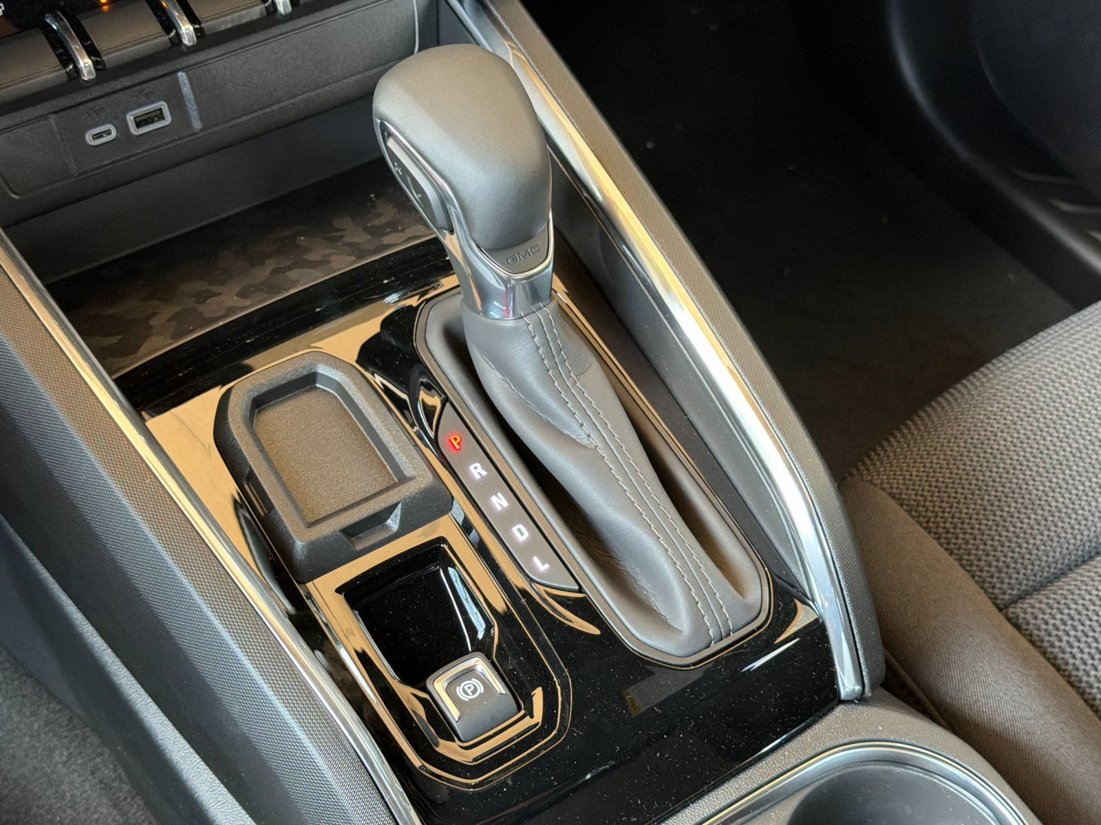 New 2026 GMC Canyon Elevation w/ Technology Package RWD image 19