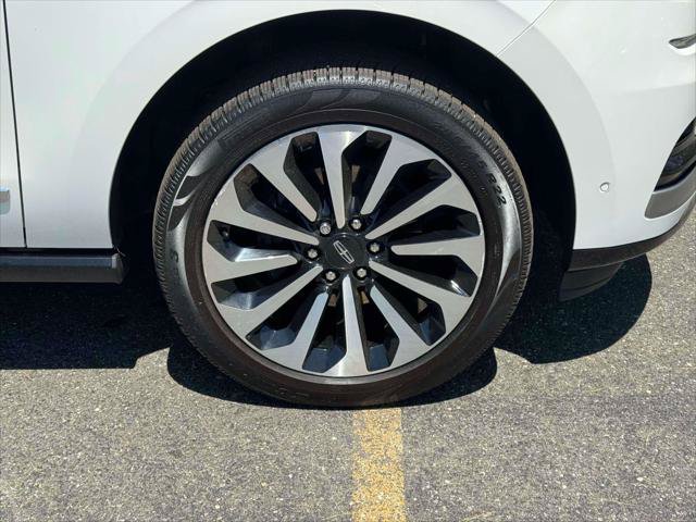 Certified 2024 Lincoln Navigator Reserve AWD/4WD image 9