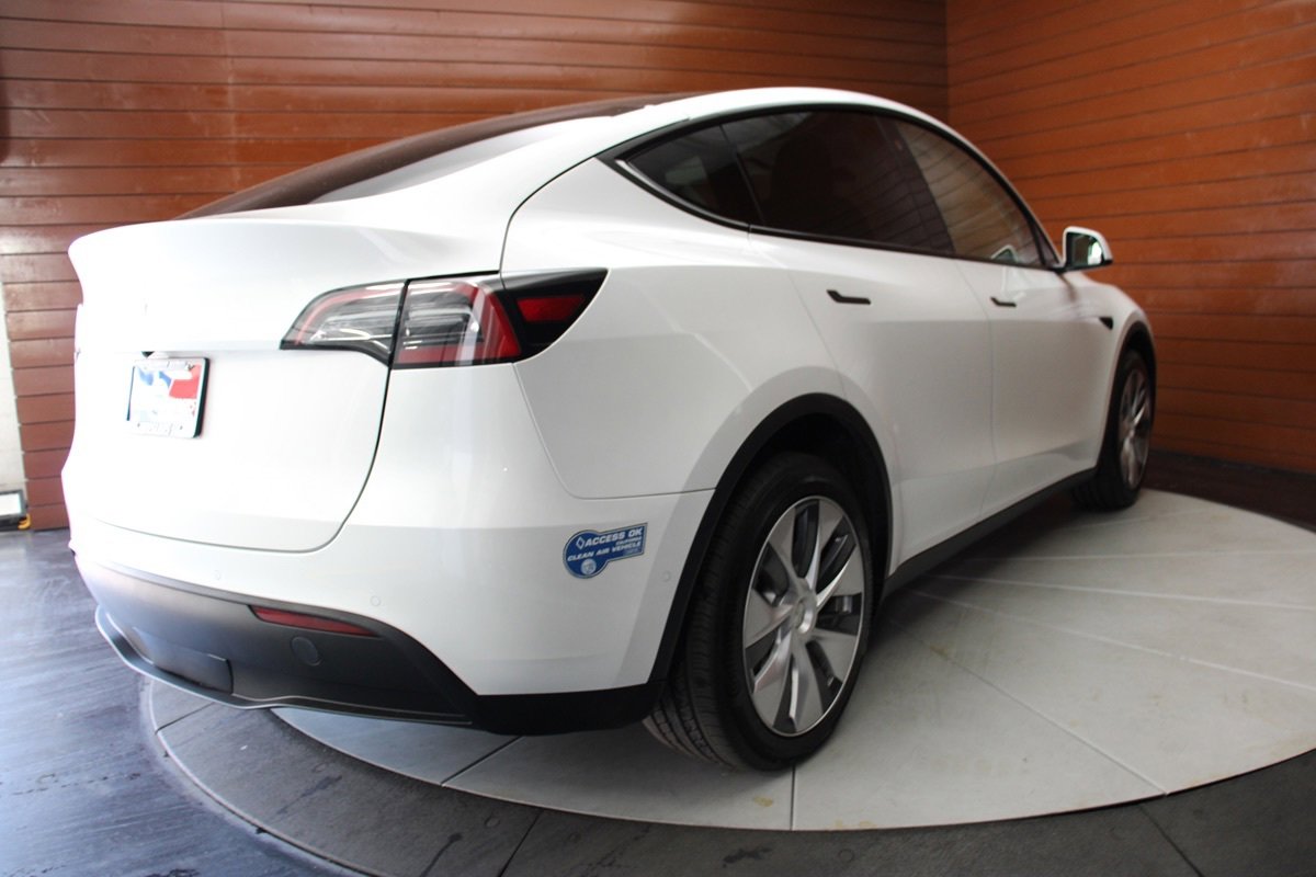 Used 2021 Tesla Model Y Long Range image 6
