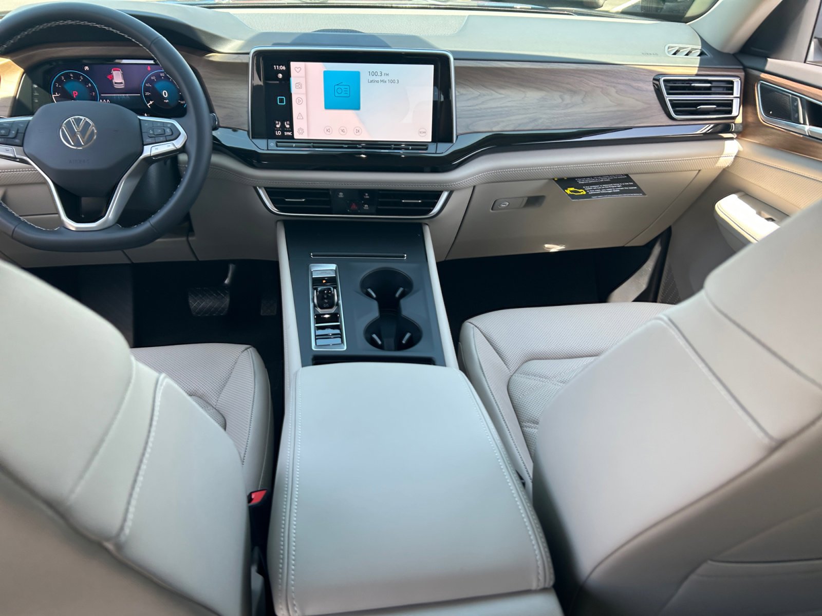 New 2026 Volkswagen Atlas SE FWD image 20