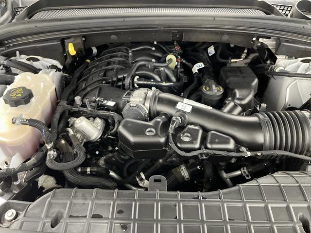Used 2023 Jeep Grand Cherokee Limited w/ Luxury Tech Group II image 37