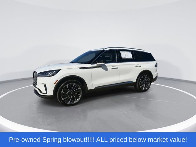 Used 2025 Lincoln Aviator Reserve AWD/4WD image 4