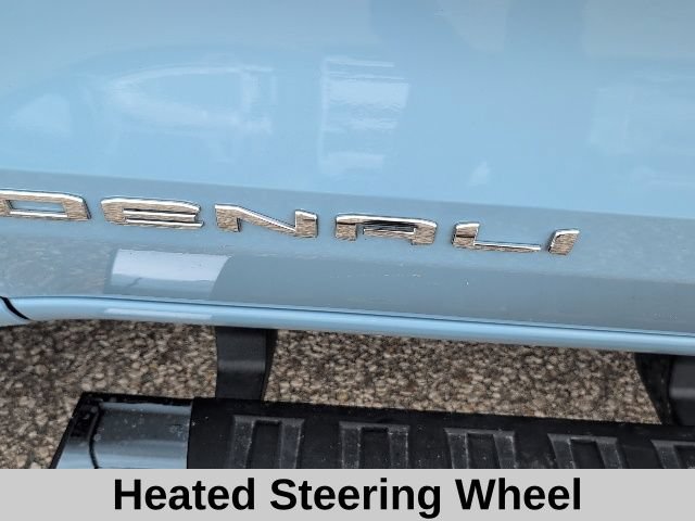 Used 2025 GMC Canyon Denali AWD/4WD image 15