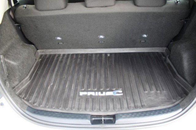 Used 2018 Toyota Prius C One image 12