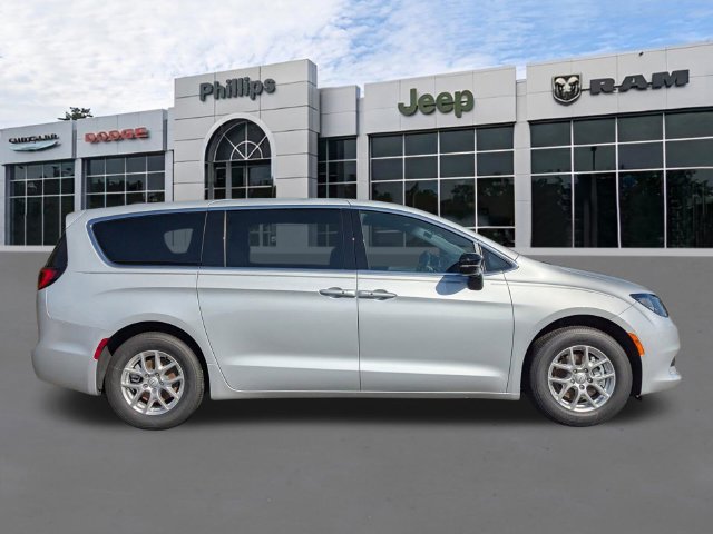 New 2026 Chrysler Voyager LX FWD image 2