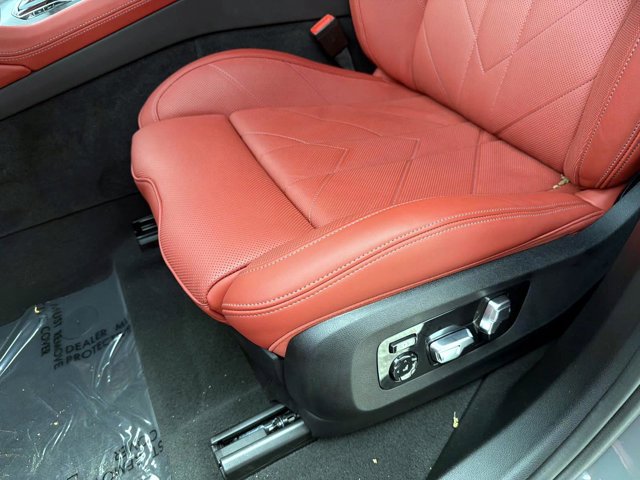 Certified 2024 BMW XM image 17