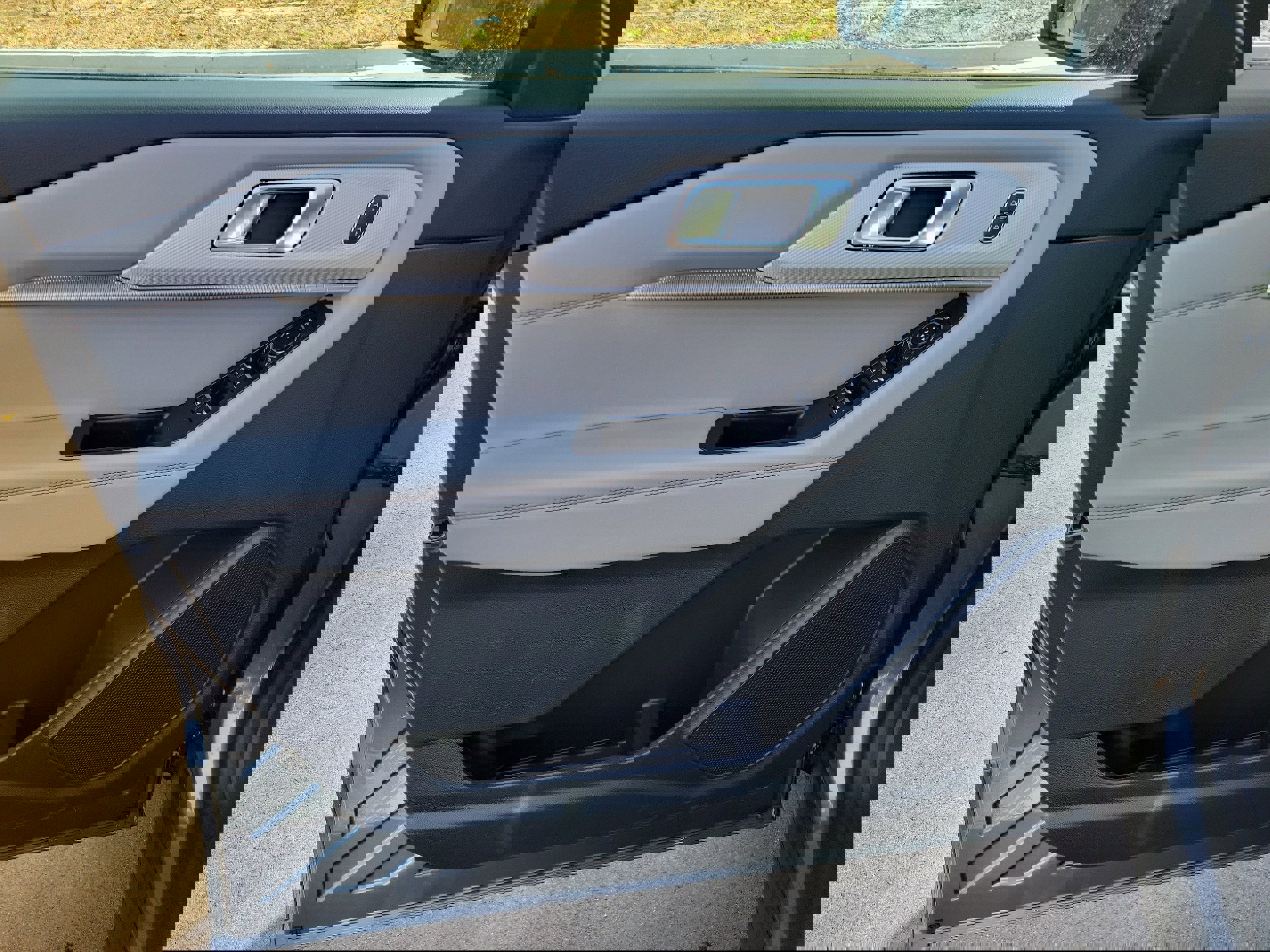 New 2026 Ford Explorer Active w/ Active Comfort Package image 17