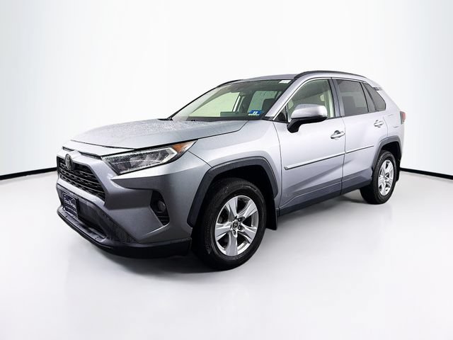 Used 2020 Toyota RAV4 XLE w/ Convenience Package AWD/4WD image 3
