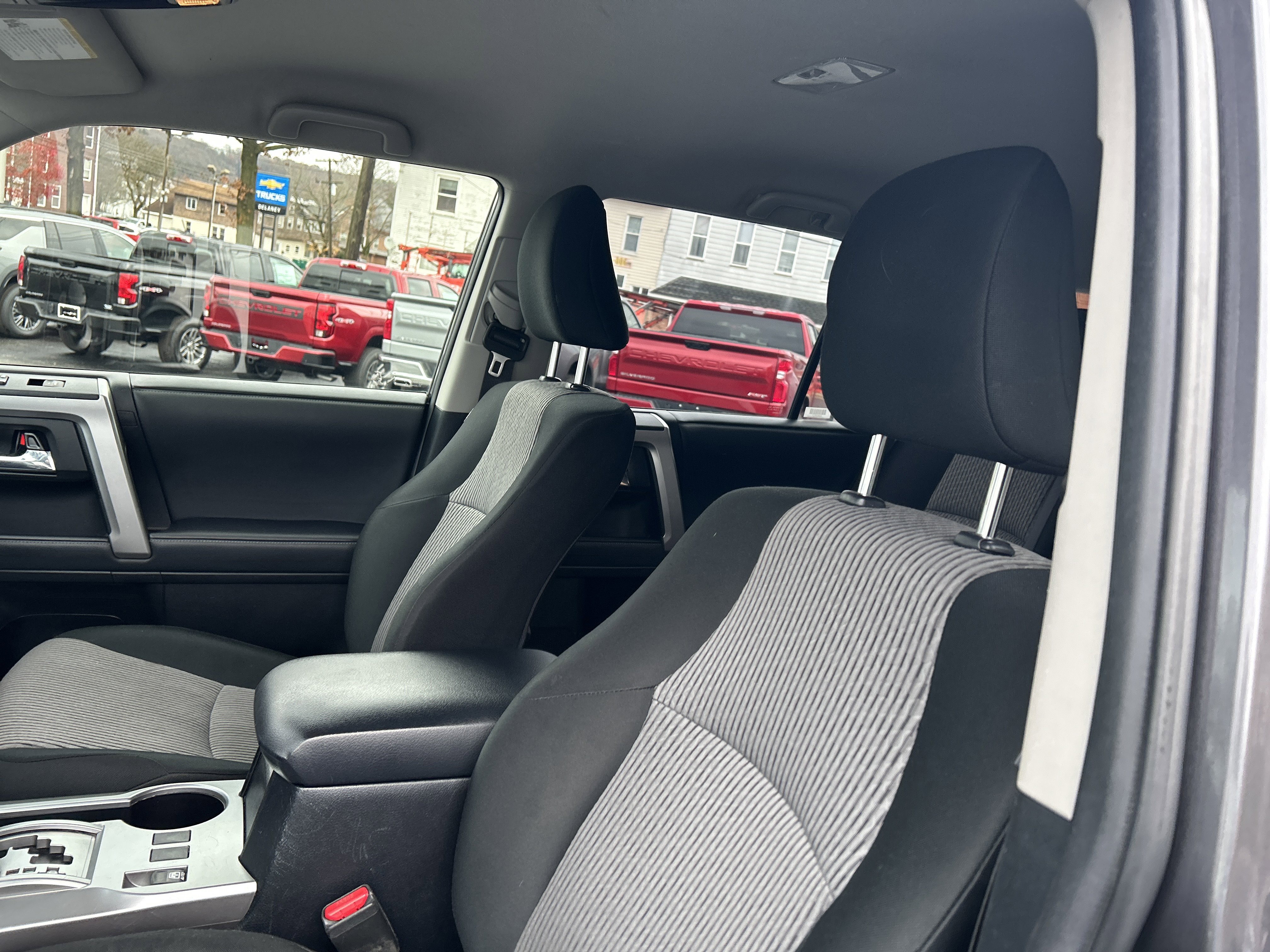 Used 2020 Toyota 4Runner SR5 image 34