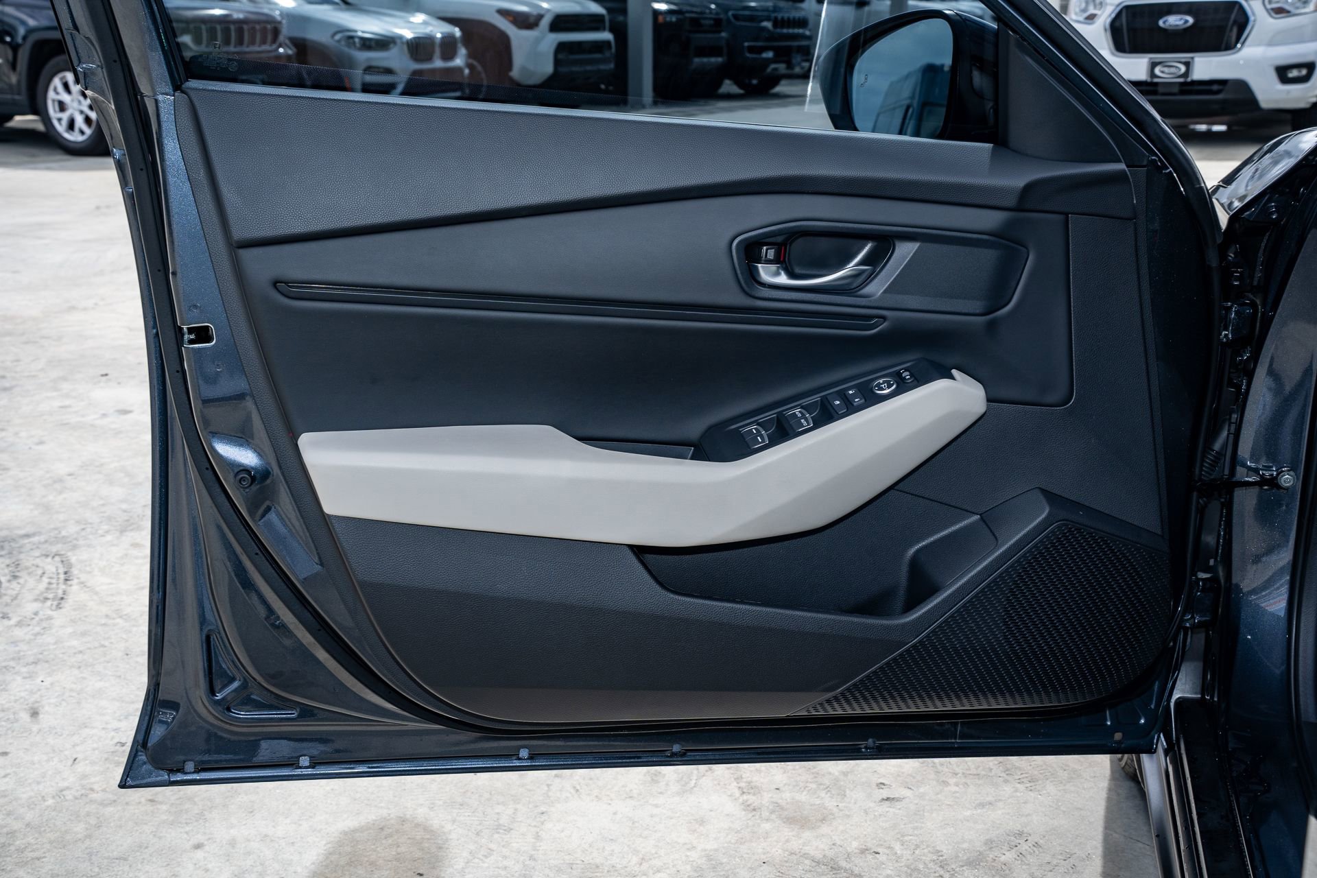 Certified 2025 Honda Accord SE image 10