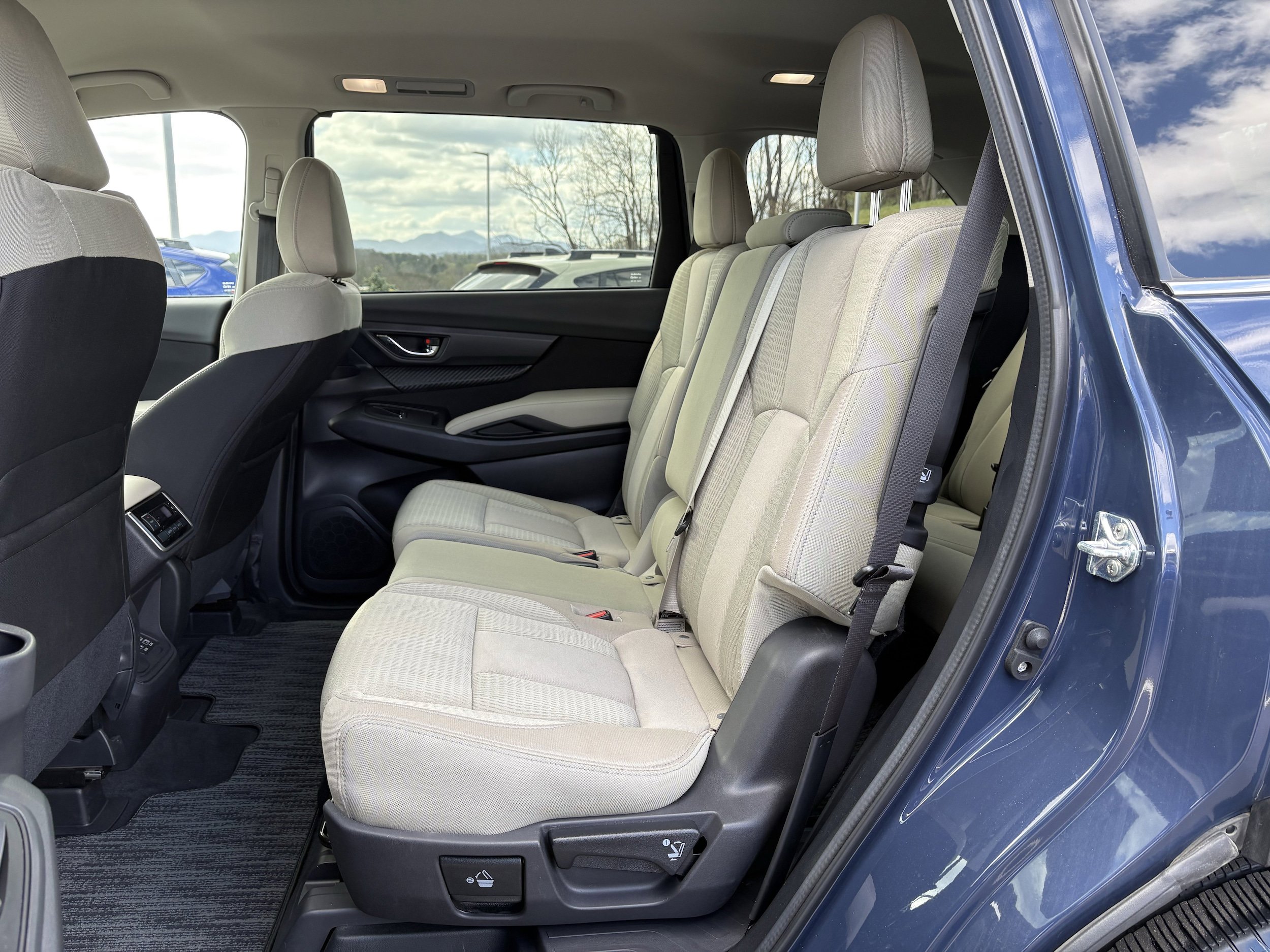 Certified 2025 Subaru Ascent Premium AWD/4WD image 32