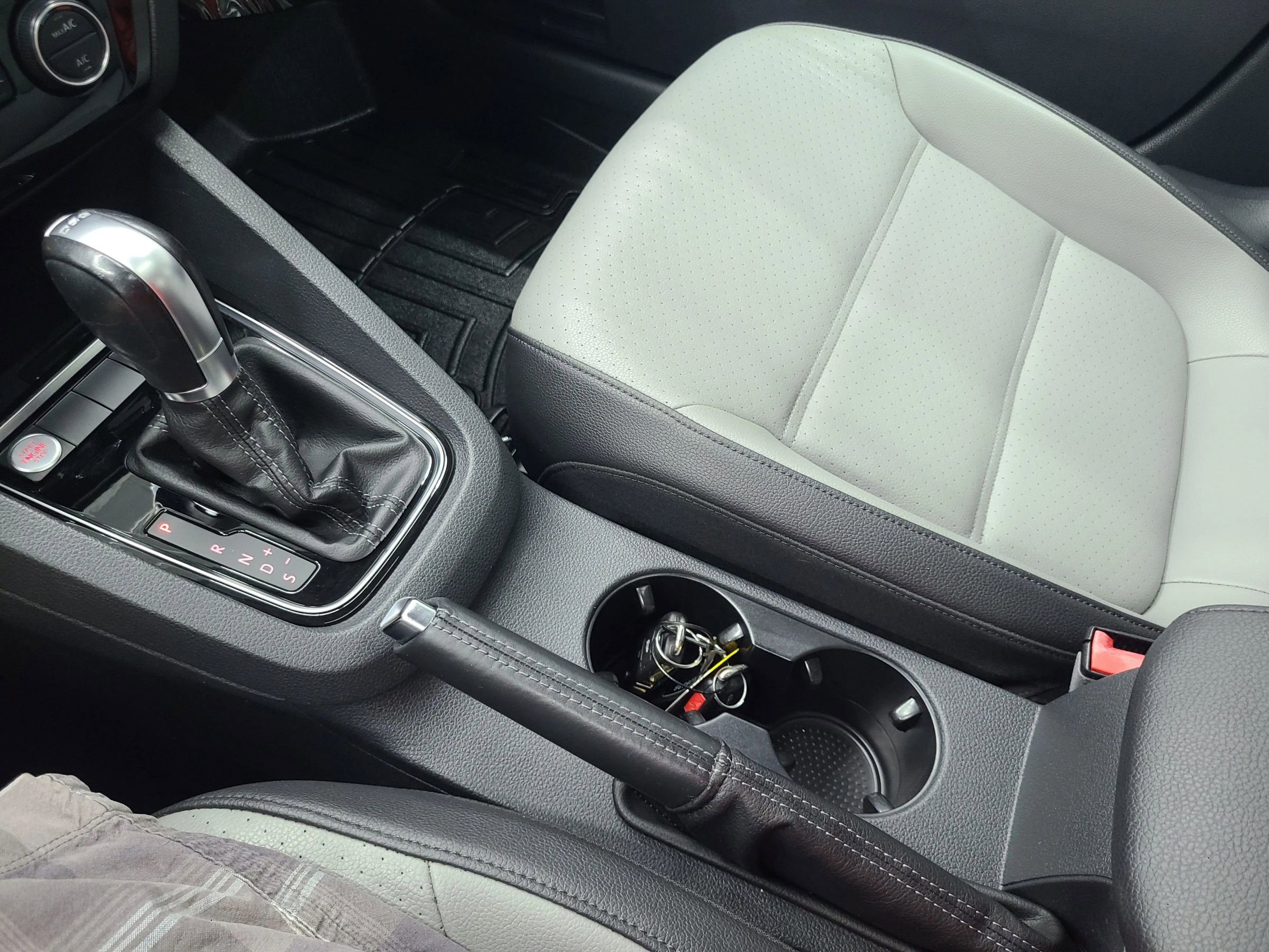 Used 2016 Volkswagen Jetta SEL Premium image 27