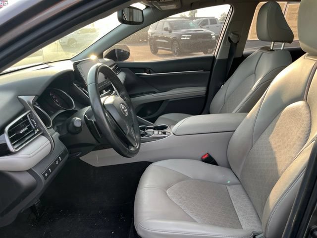 Used 2022 Toyota Camry XSE FWD image 7