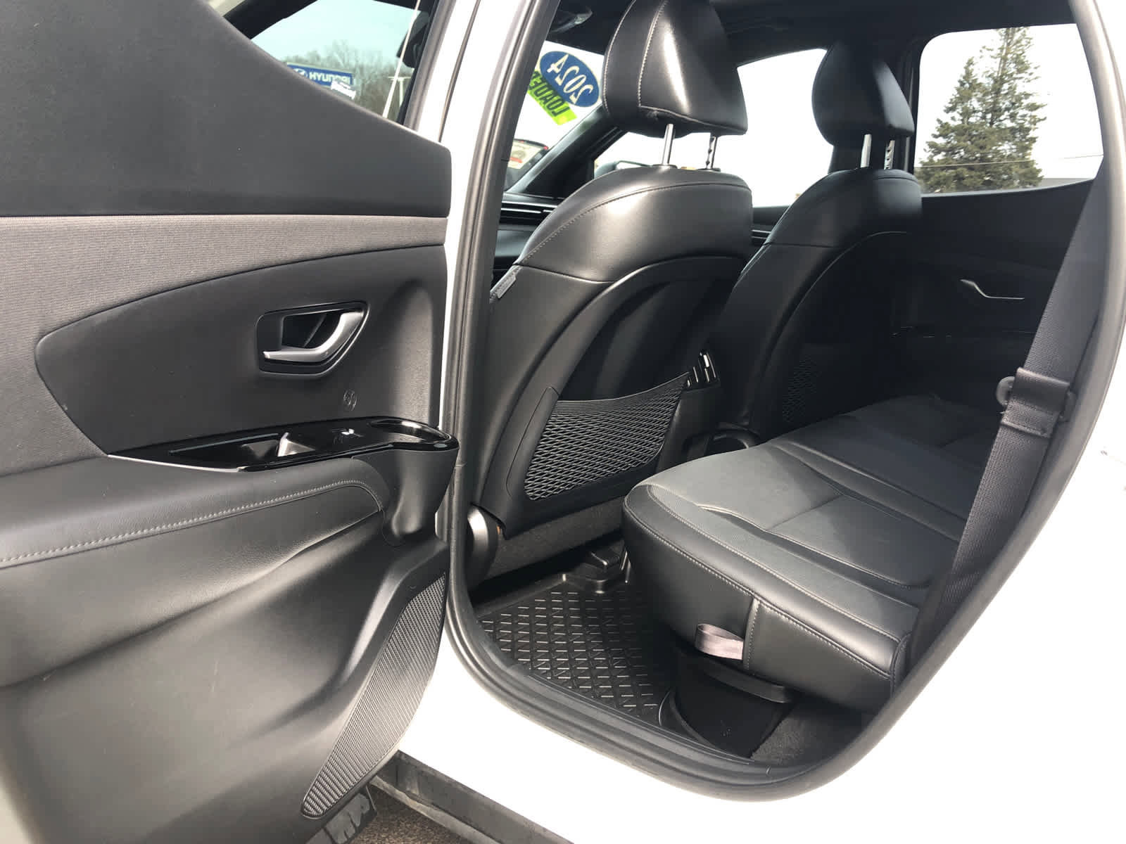 Certified 2024 Hyundai Santa Cruz Limited image 30