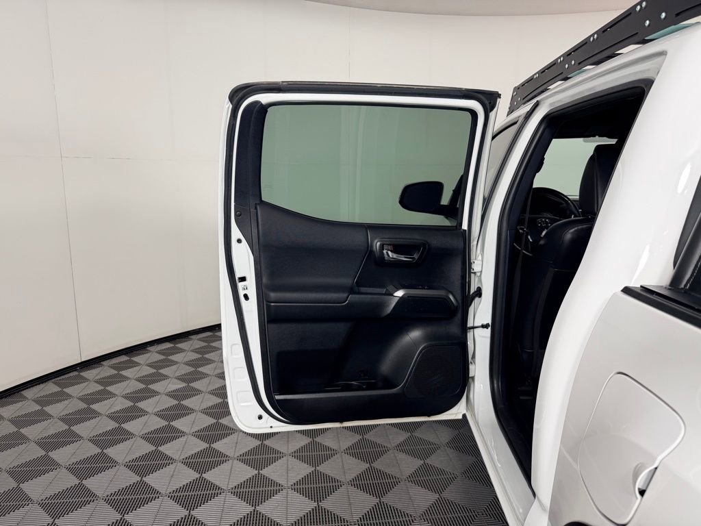 Used 2018 Toyota Tacoma TRD Pro image 24