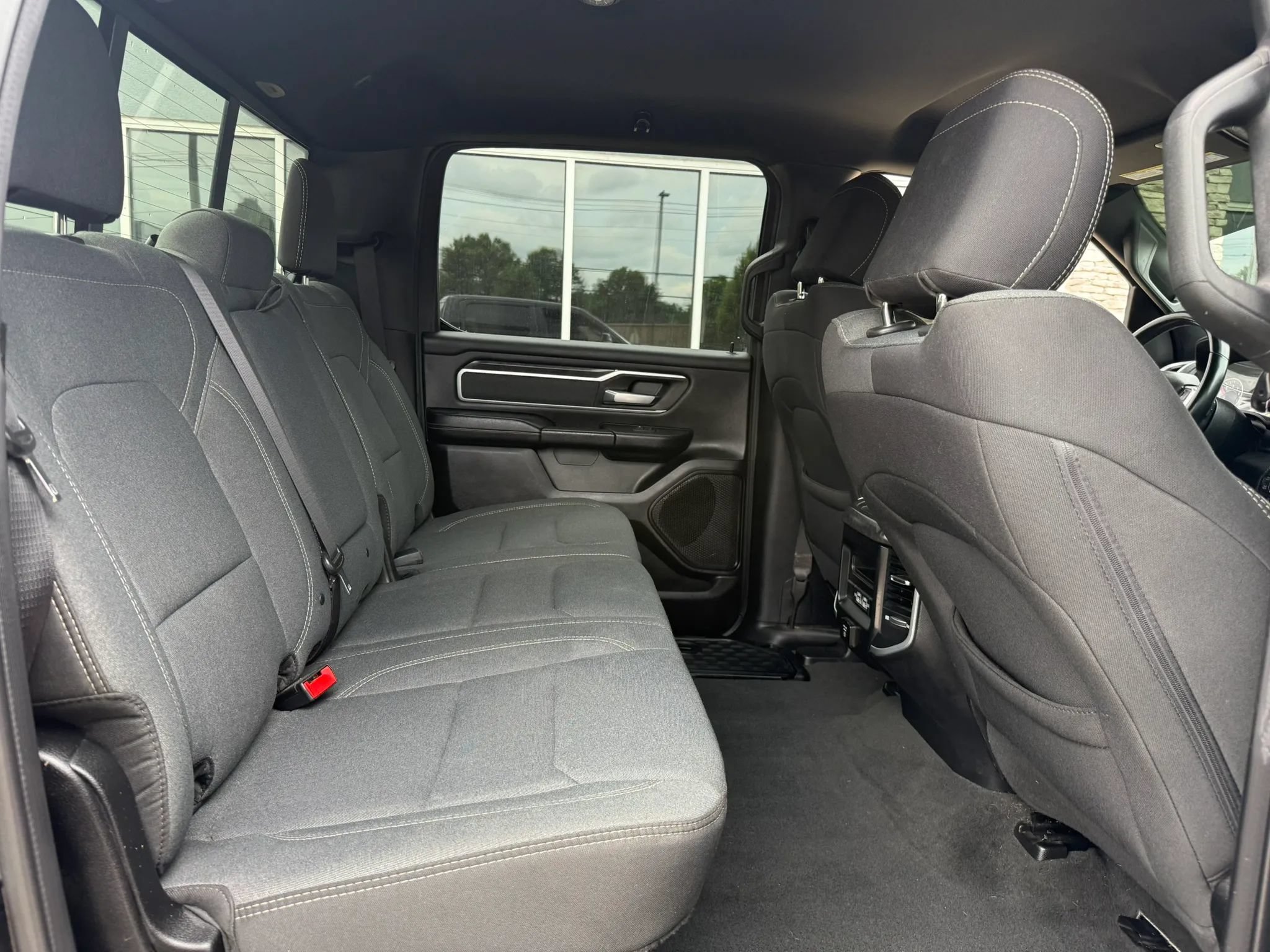 Used 2022 RAM 1500 Big Horn AWD/4WD image 17