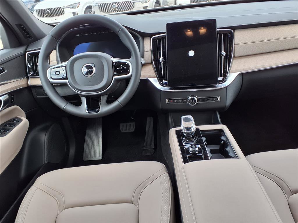 New 2026 Volvo XC90 B5 Core w/ Protection Package Premier image 11