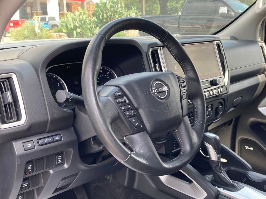 Used 2025 Nissan Frontier SV w/ SV Convenience Package RWD image 9