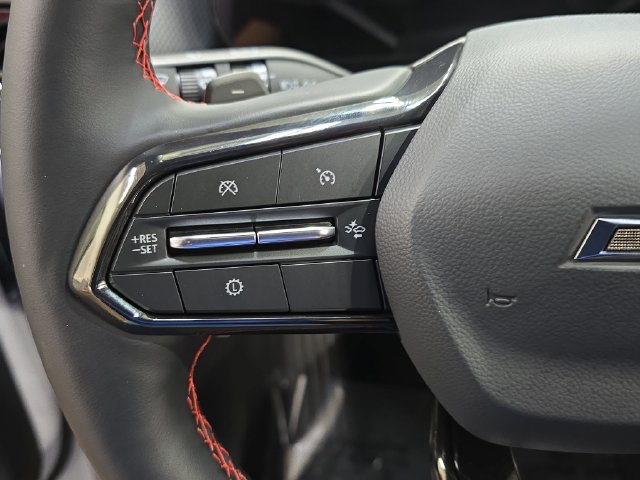 New 2026 Chevrolet Equinox RS w/ Convenience Package III FWD image 20