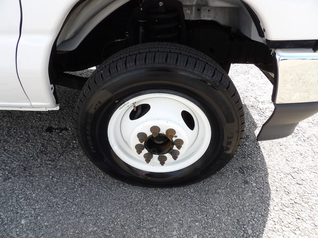 Used 2023 Ford E-450 and Econoline 450 Super Duty w/ Power Windows & Locks Group RWD image 45
