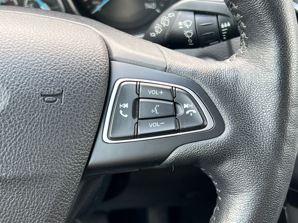 Used 2018 Ford Focus Titanium w/ Titanium Technology Package FWD image 20