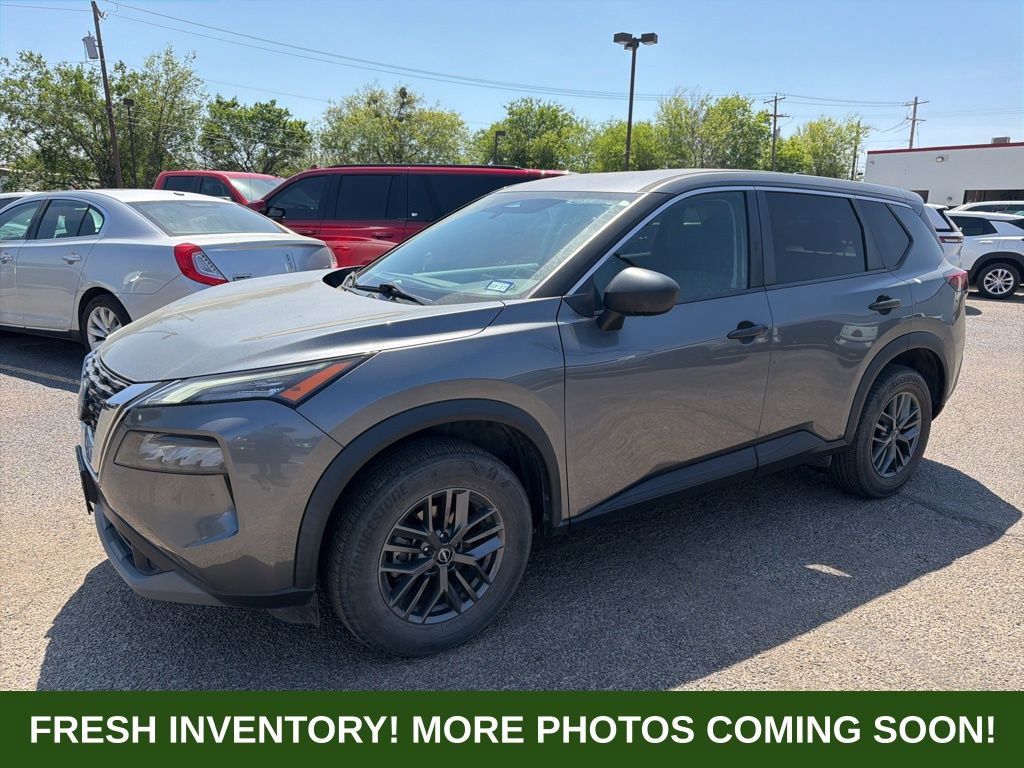Used 2022 Nissan Rogue S image 3