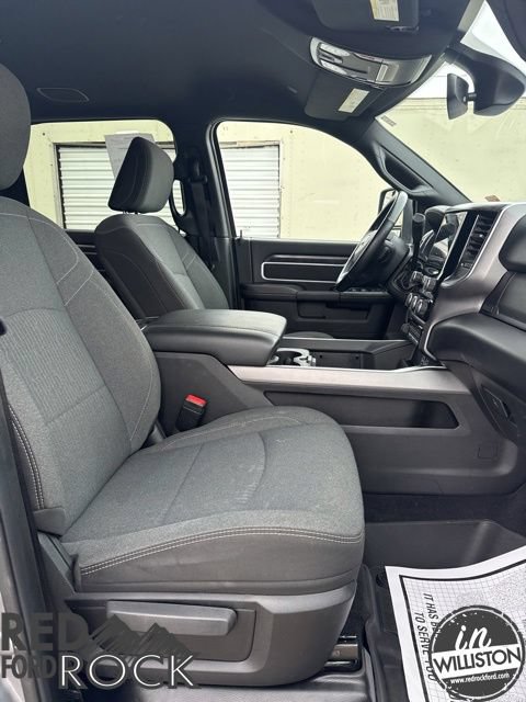 Used 2024 RAM 3500 Big Horn w/ Sport Appearance Package AWD/4WD image 14