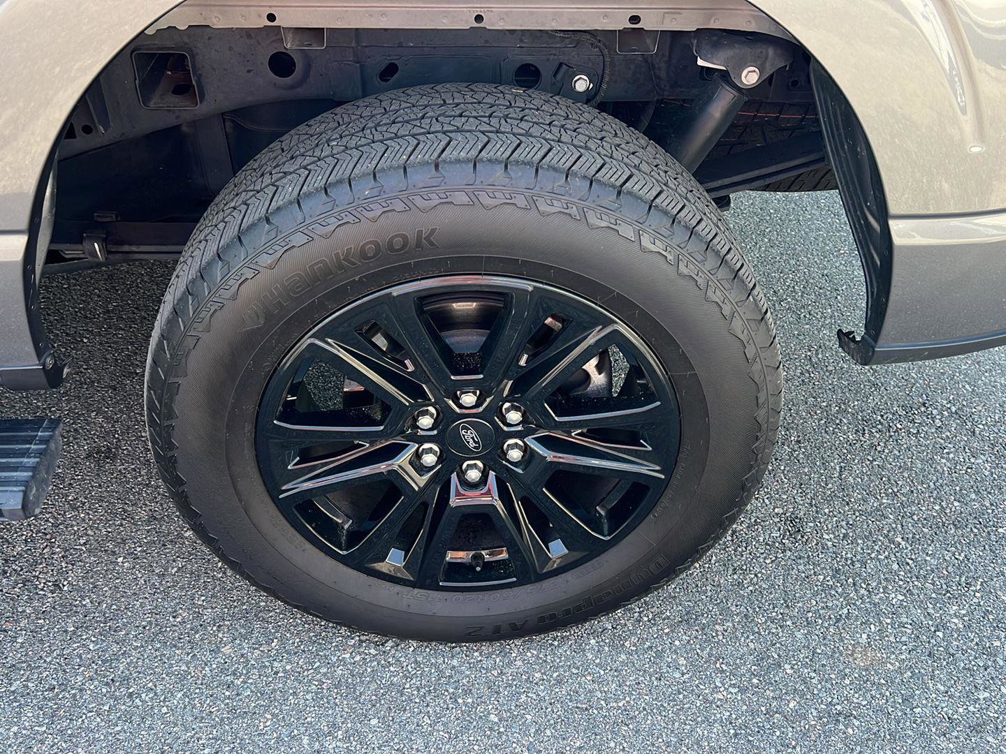 Certified 2024 Ford F150 Platinum w/ FX4 Off-Road Package AWD/4WD image 39