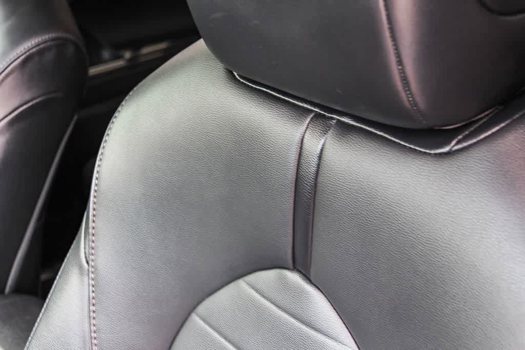 Used 2021 Toyota Highlander XLE image 25