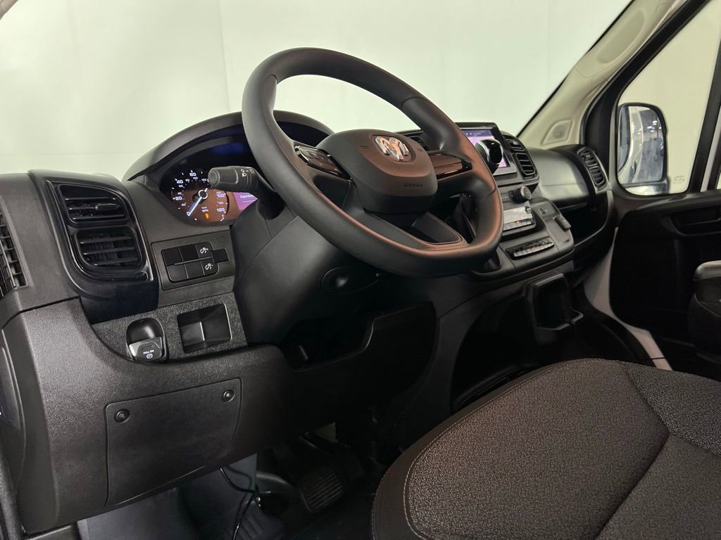 Used 2025 RAM ProMaster 2500 w/ Storage Group image 21