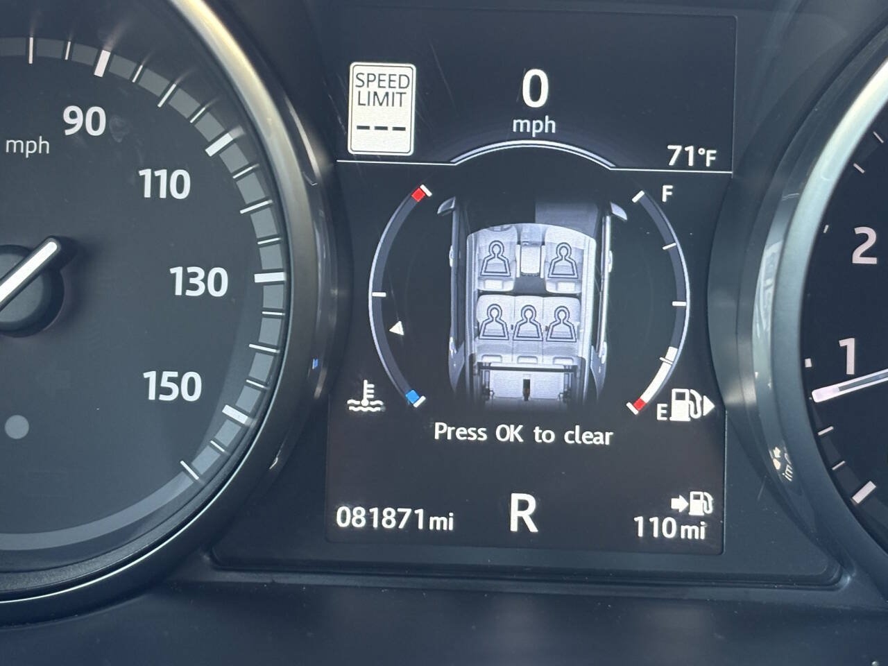 Used 2017 Land Rover Discovery Sport HSE AWD/4WD image 38