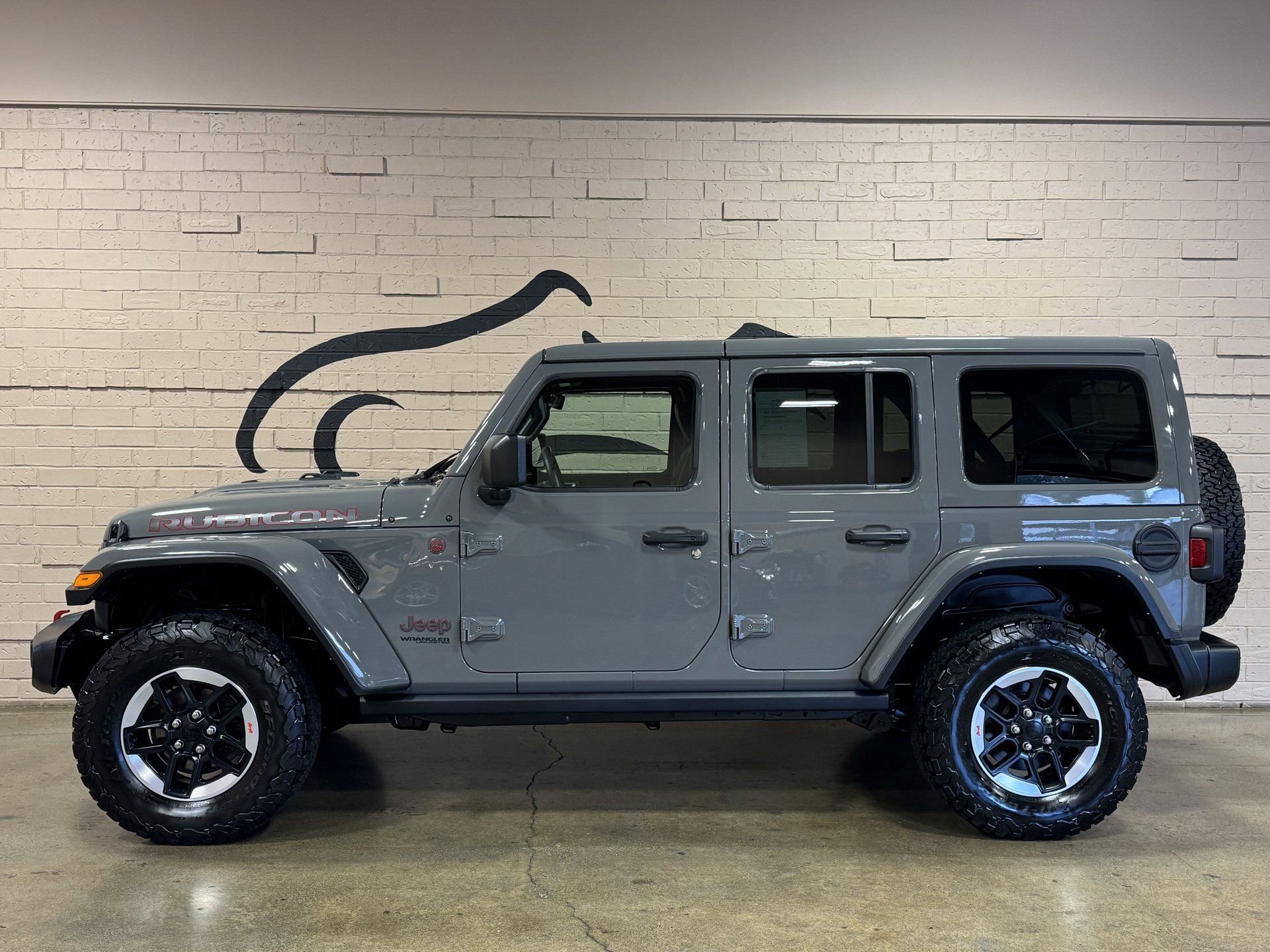 Used 2021 Jeep Wrangler Unlimited Rubicon w/ Uconnect 4C Nav & Sound Group AWD/4WD image 8