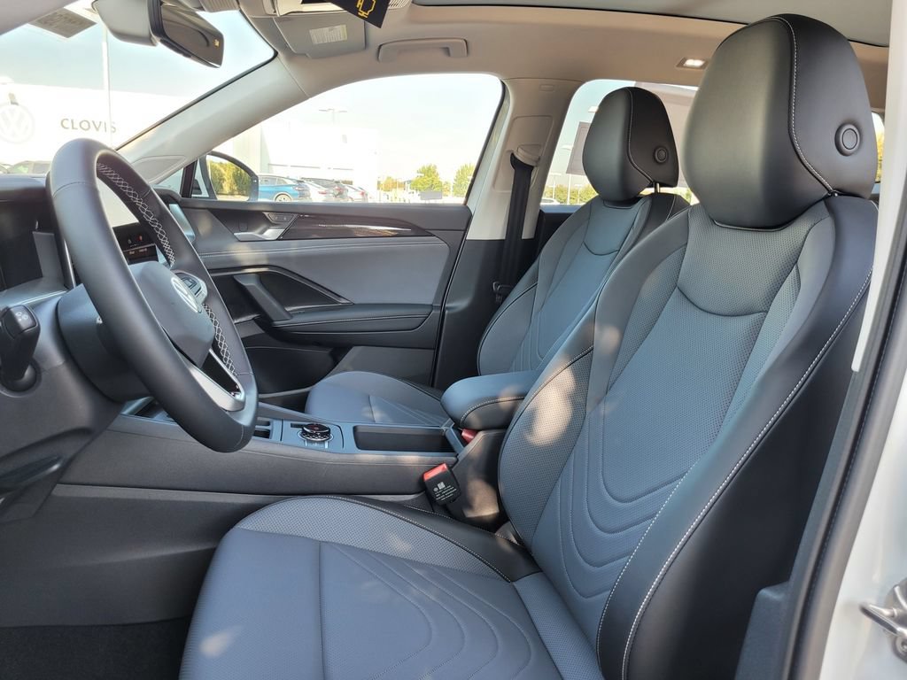 New 2026 Volkswagen Tiguan SE AWD/4WD image 11