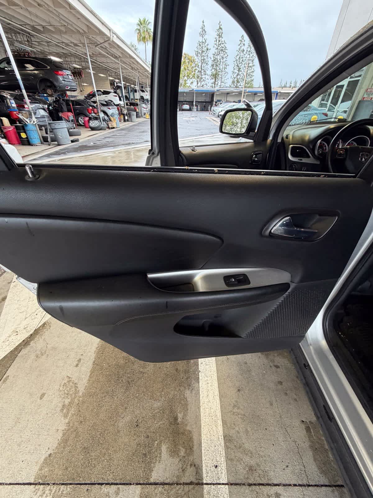 Used 2014 Dodge Journey SE w/ Flexible Seating Group FWD image 16