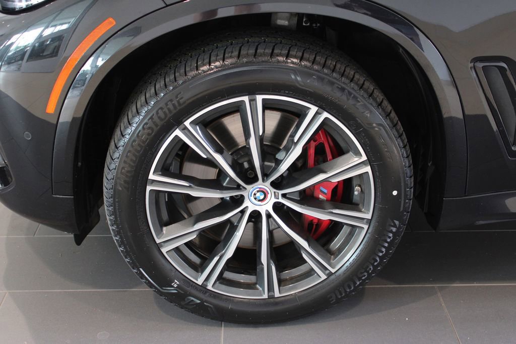 Used 2023 BMW X5 M50i AWD/4WD image 28