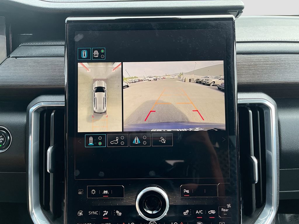 Used 2024 GMC Acadia Denali image 14