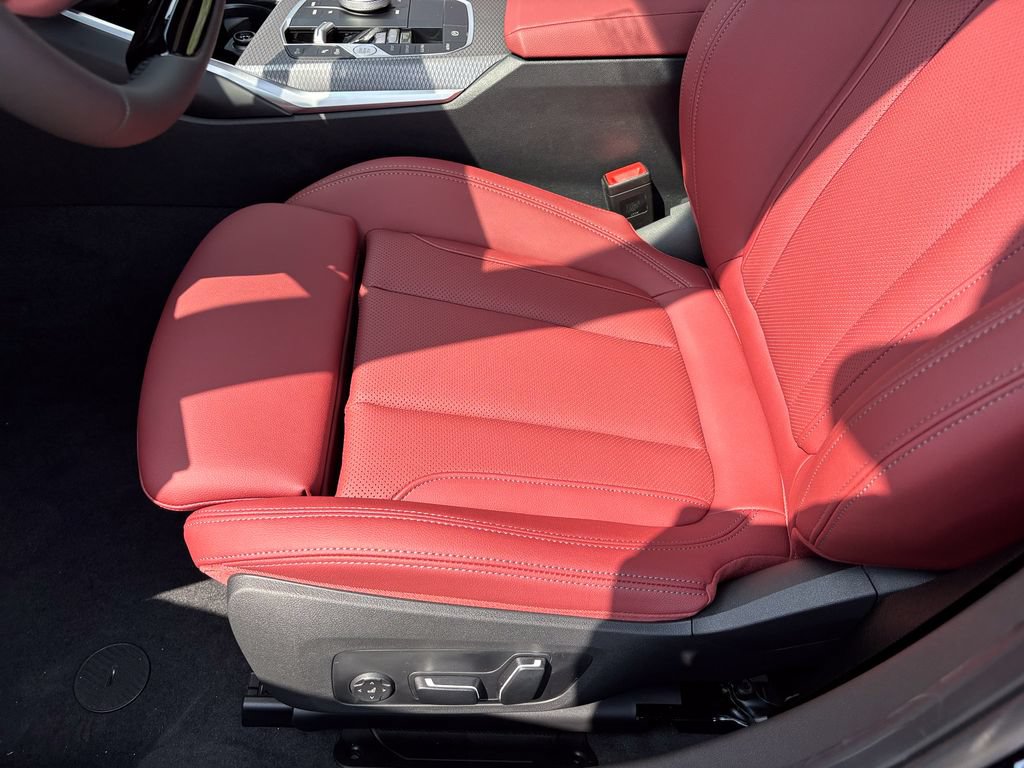 New 2026 BMW 330i xDrive Sedan w/ Convenience Package AWD/4WD image 14