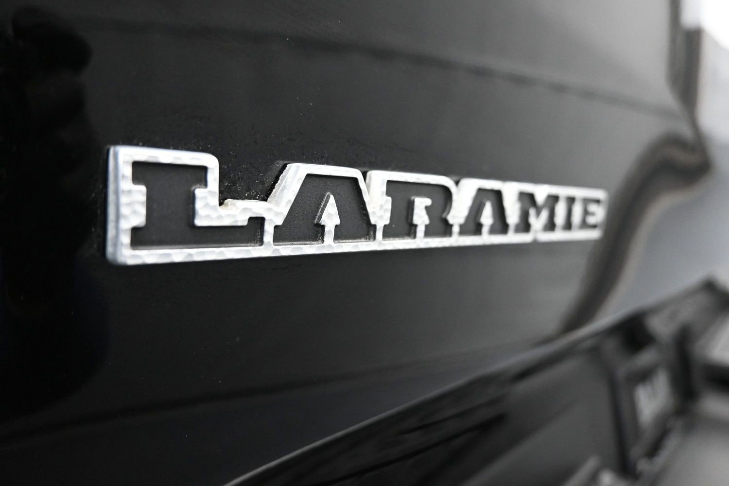 Used 2019 RAM 1500 Laramie image 13