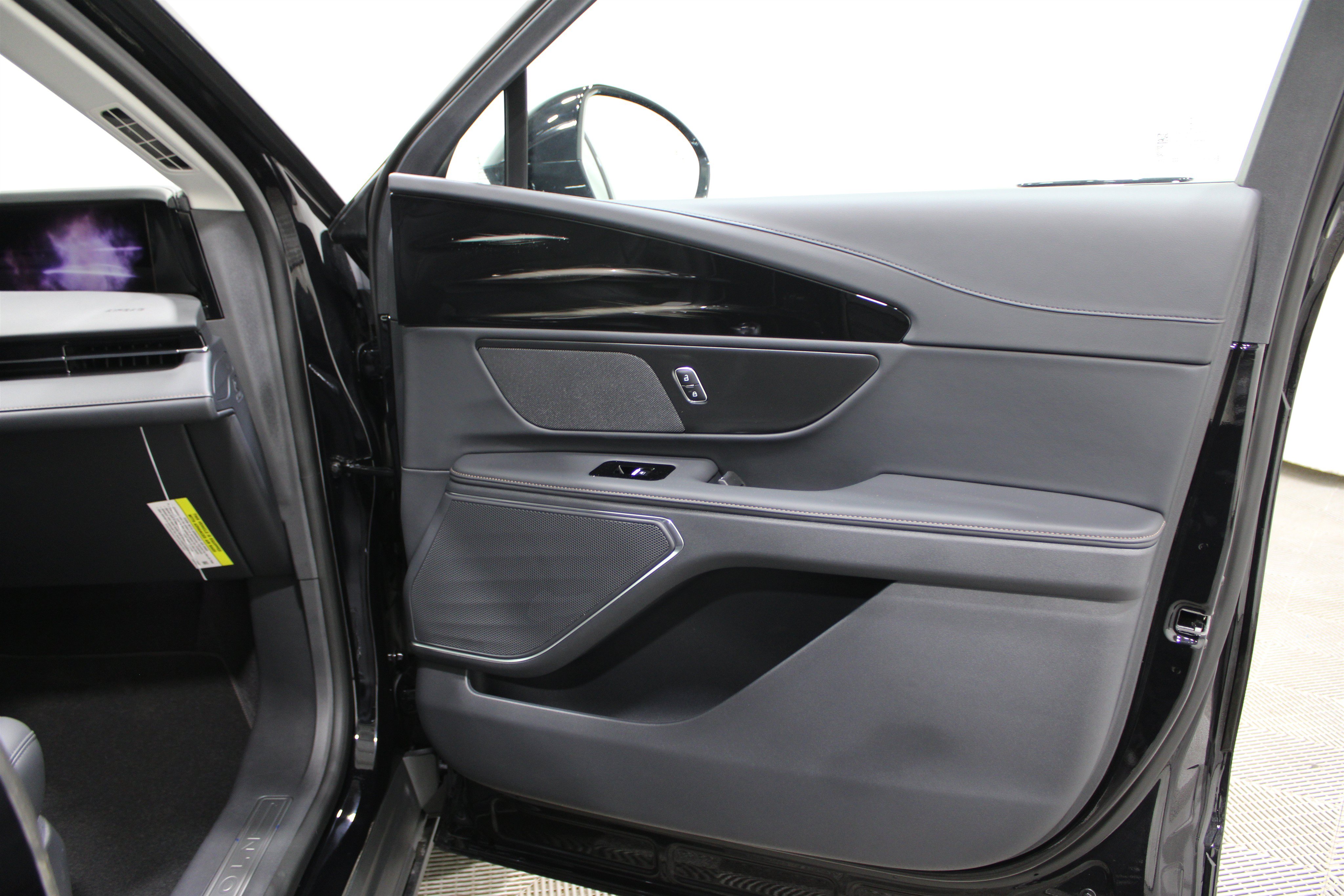 New 2026 Lincoln Nautilus Premier AWD/4WD image 28