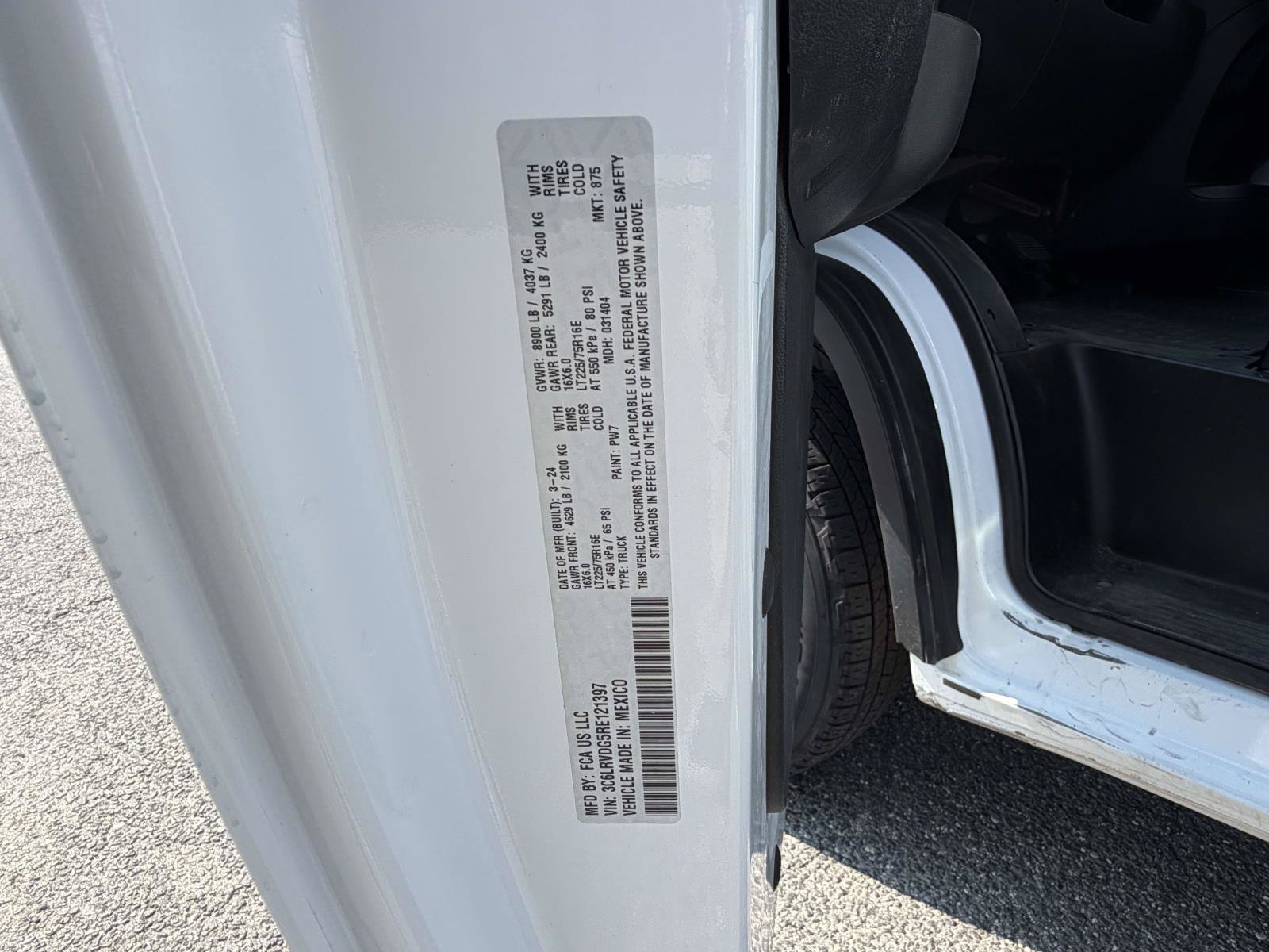Used 2024 RAM ProMaster 2500 w/ Convenience Group FWD image 37