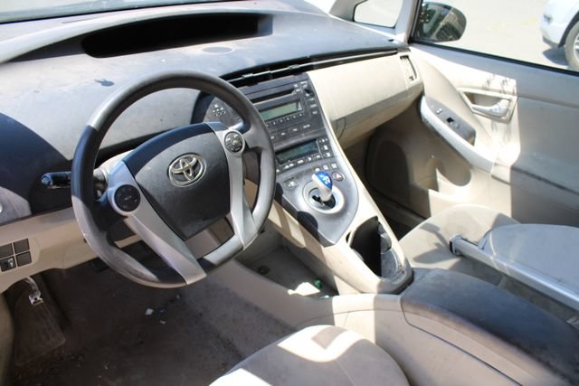Used 2011 Toyota Prius Two FWD image 2