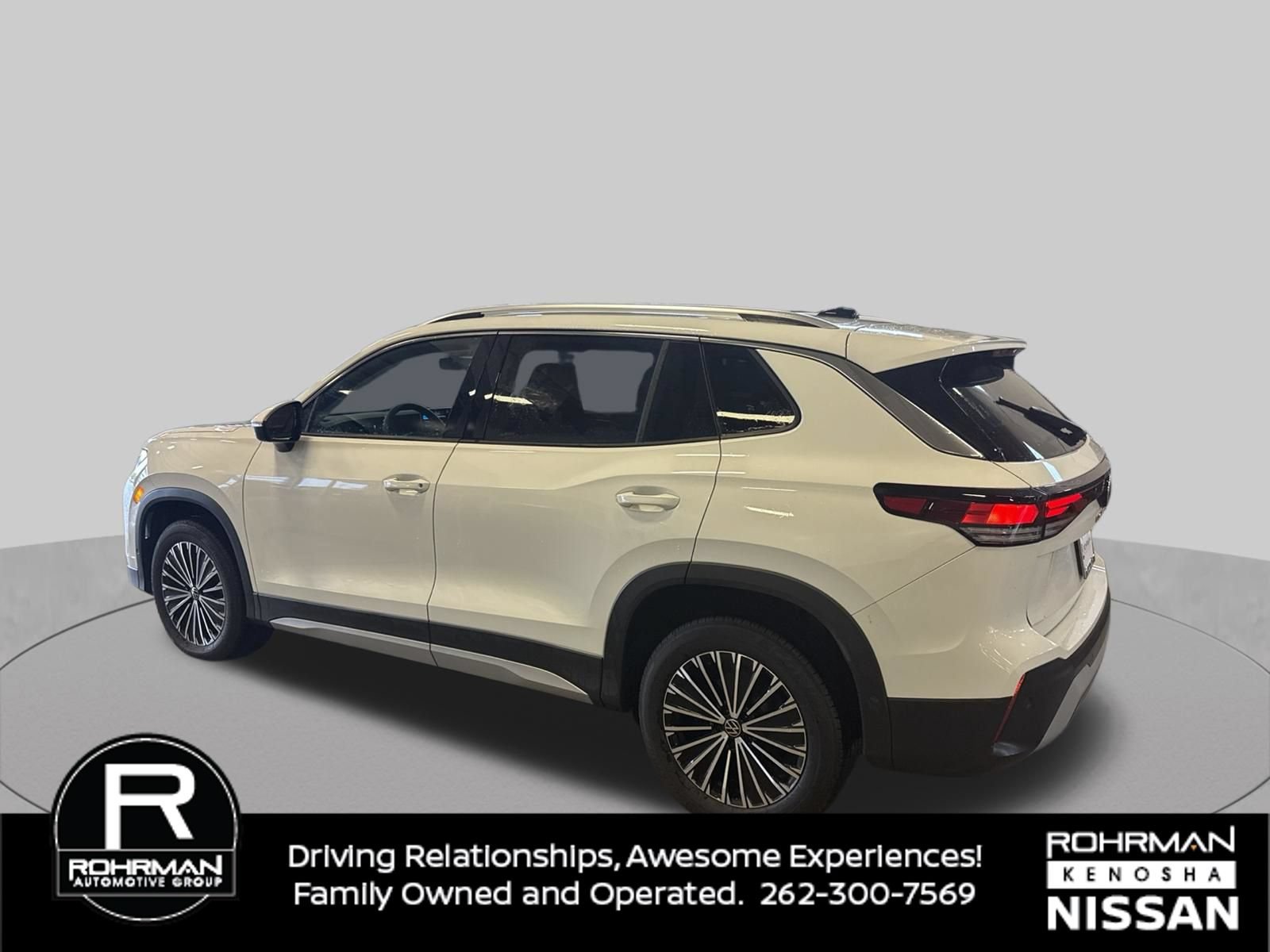 Used 2025 Volkswagen Tiguan S w/ 18" Wheel Package AWD/4WD image 3
